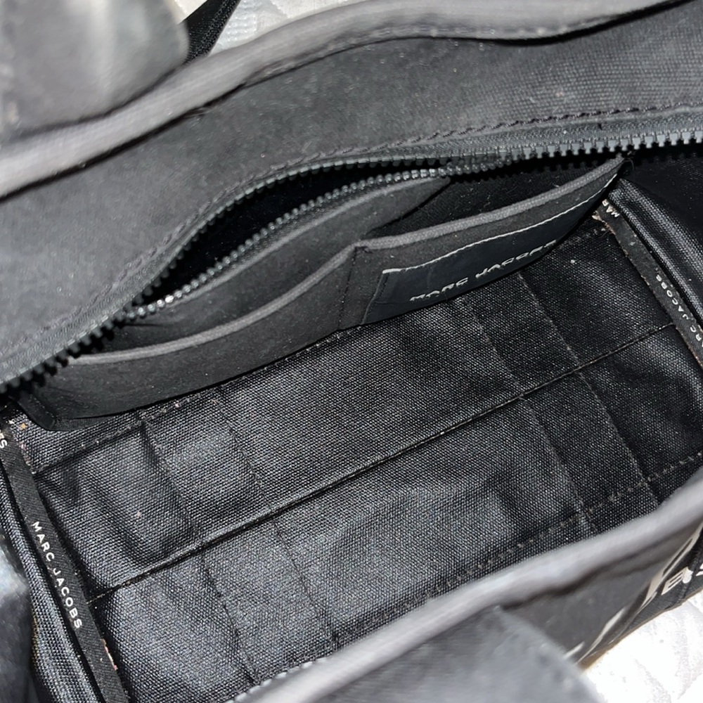 Marc Jacobs Black and White Tote - Picture 3 of 4